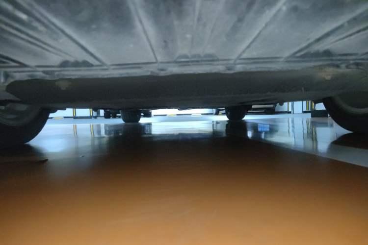 Used Buick LaCrosse 2013 2.4L SIDI Elite Comfort Version Chassis Front