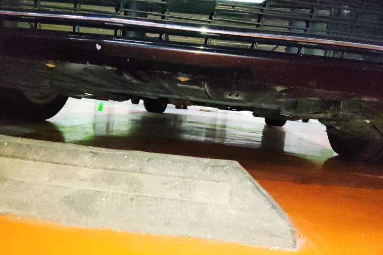 Used Buick LaCrosse 2013 2.4L SIDI Elite Comfort Version Chassis Front