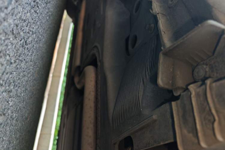 Used Buick LaCrosse 2013 2.4L SIDI Luxury Comfort Edition Chassis Rear Left