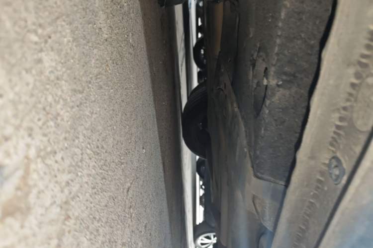 Used Buick LaCrosse 2013 2.4L SIDI Elite Comfort Version Chassis Rear Left