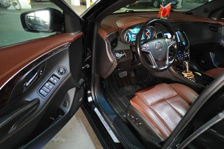 Used Buick LaCrosse 2013 2.4L SIDI Luxury Comfort Edition Driver Seat