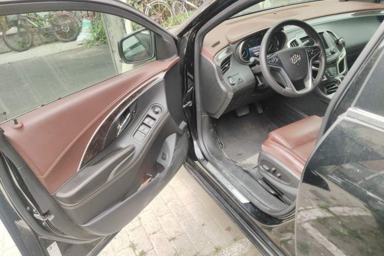 Used Buick LaCrosse 2013 2.4L SIDI Elite Comfort Version Driver Seat