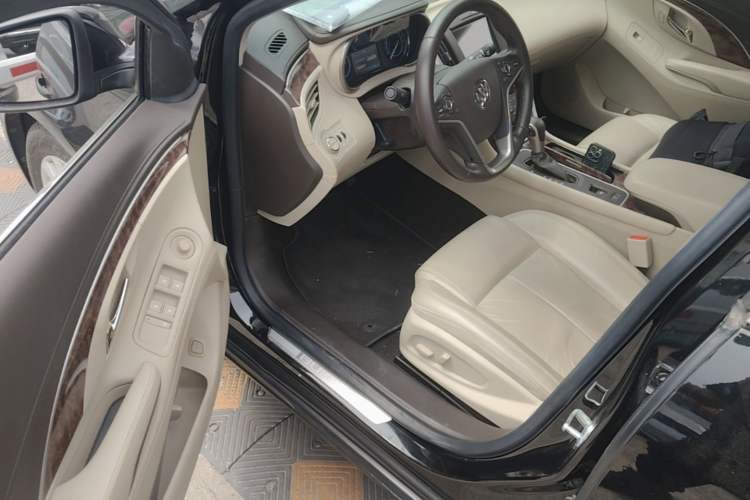Used Buick LaCrosse 2013 2.4L SIDI Leading Comfort Version Driver Seat