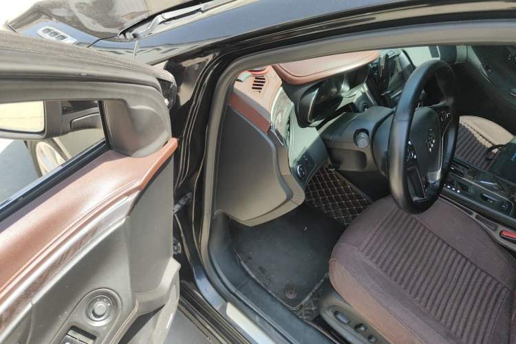 Used Buick LaCrosse 2013 2.4L SIDI Luxury Comfort Edition Driver Seat