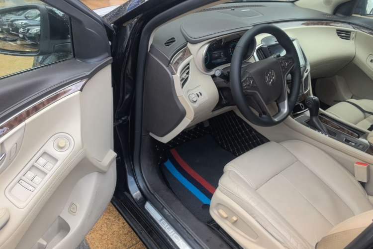 Used Buick LaCrosse 2013 2.4L SIDI Leading Comfort Version Driver Seat