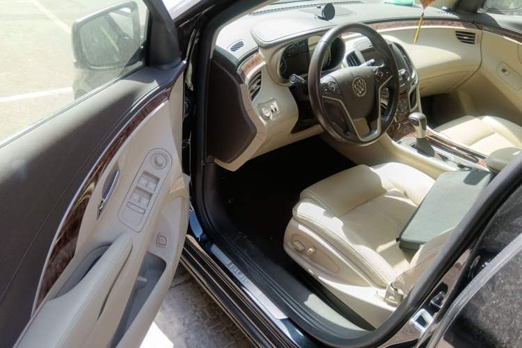 Used Buick LaCrosse 2013 2.4L SIDI Leading Comfort Version Driver Seat