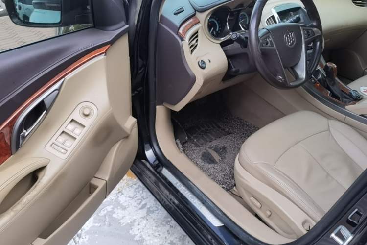 Used Buick LaCrosse 2013 2.4L SIDI Elite Comfort Version Driver Seat