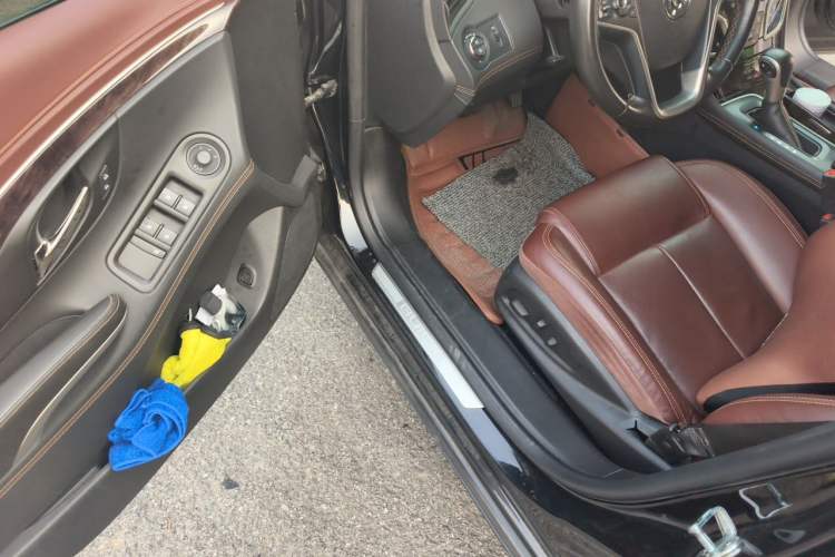Used Buick LaCrosse 2013 2.4L SIDI Elite Comfort Version Driver Seat