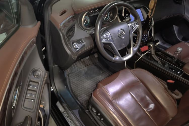 Used Buick LaCrosse 2013 2.0T SIDI Elite Tech Version Driver Seat