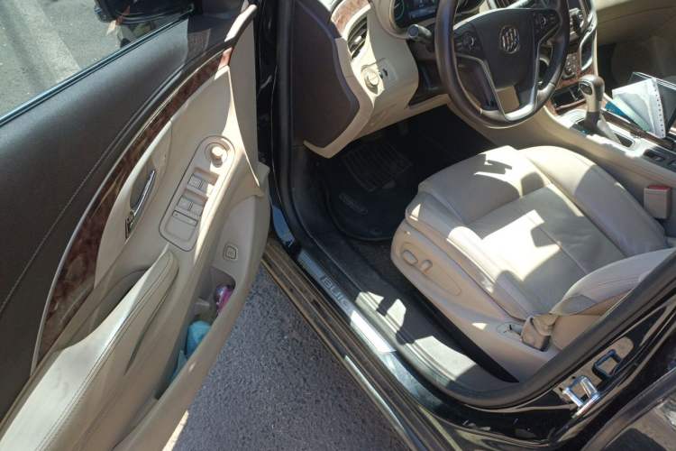 Used Buick LaCrosse 2013 2.4L SIDI Leading Comfort Version Driver Seat