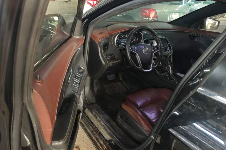 Used Buick LaCrosse 2013 2.4L SIDI Elite Comfort Version Driver Seat