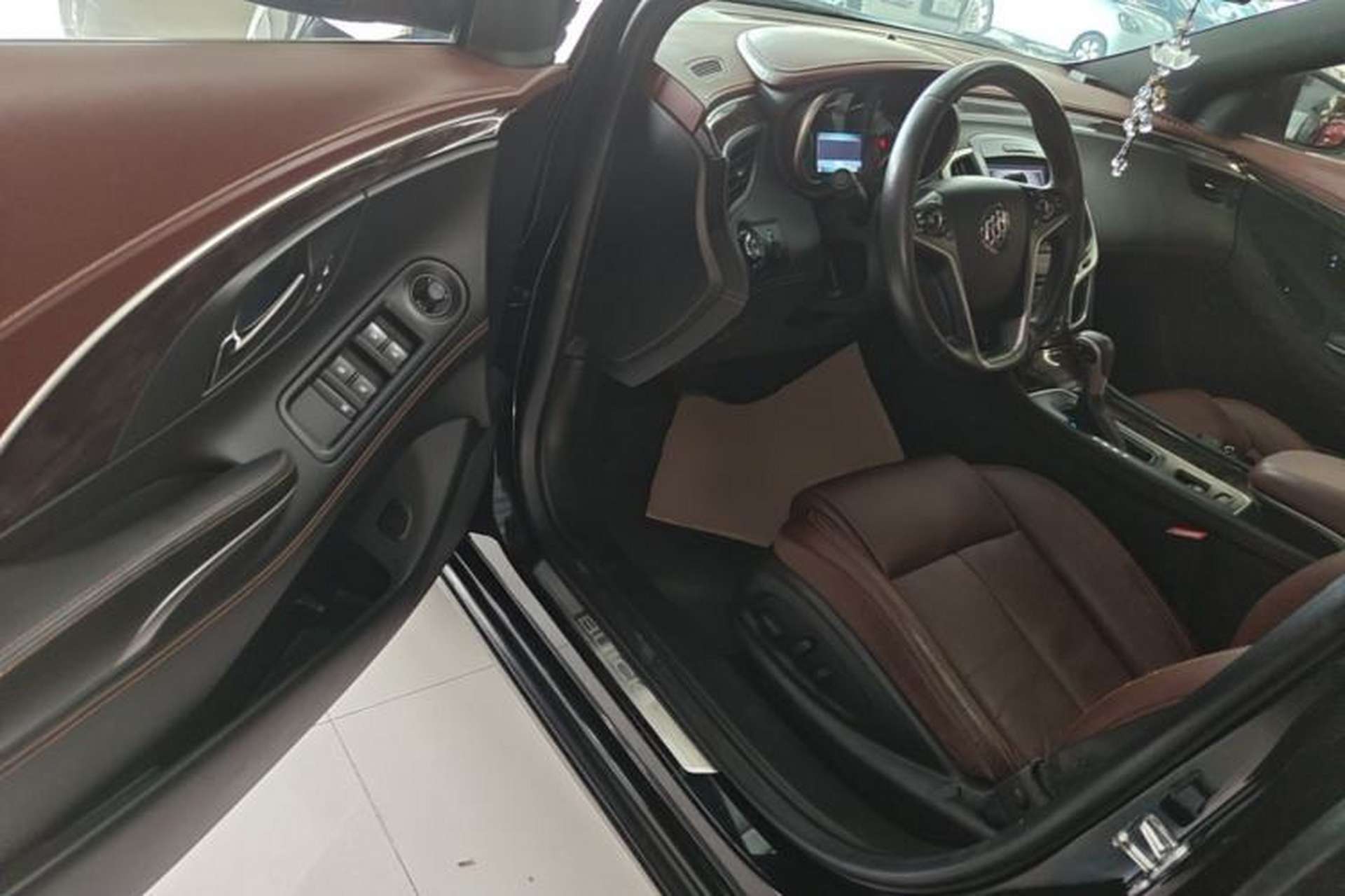 Used Buick LaCrosse 2013 2.0T SIDI Elite Tech Version Driver Seat