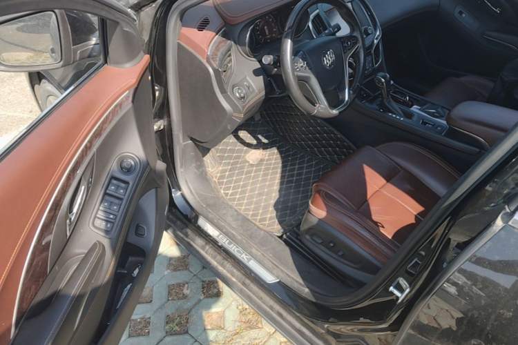 Used Buick LaCrosse 2013 2.4L SIDI Luxury Comfort Edition Driver Seat
