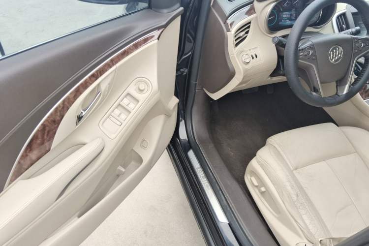 Used Buick LaCrosse 2013 2.4L SIDI Leading Comfort Version Driver Seat