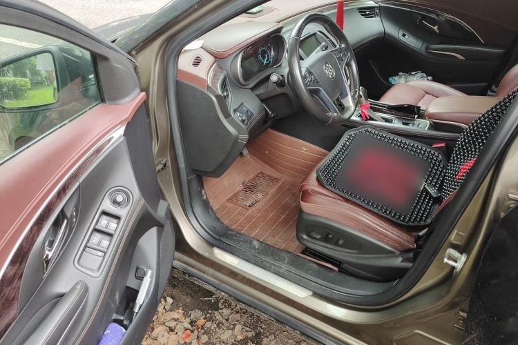 Used Buick LaCrosse 2013 2.0T SIDI Elite Tech Version Driver Seat