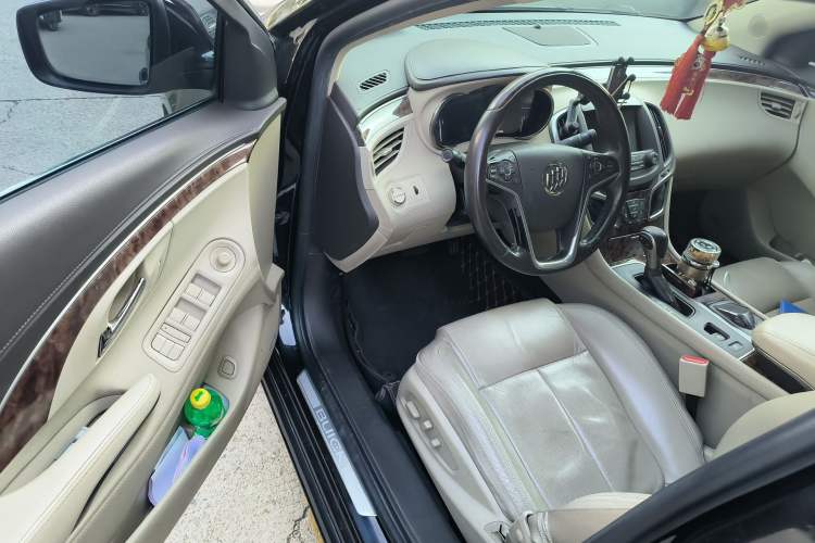 Used Buick LaCrosse 2013 2.4L SIDI Luxury Comfort Edition Driver Seat