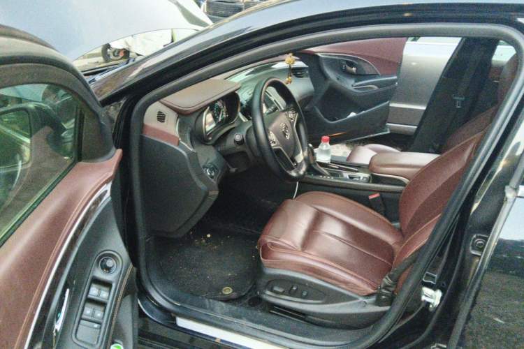 Used Buick LaCrosse 2013 2.4L SIDI Leading Comfort Version Driver Seat