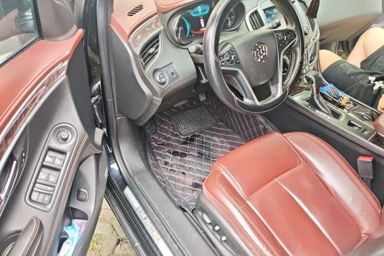 Used Buick LaCrosse 2013 2.4L SIDI Luxury Comfort Edition Driver Seat