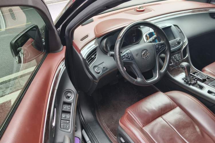 Used Buick LaCrosse 2013 2.4L SIDI Luxury Comfort Edition Driver Seat