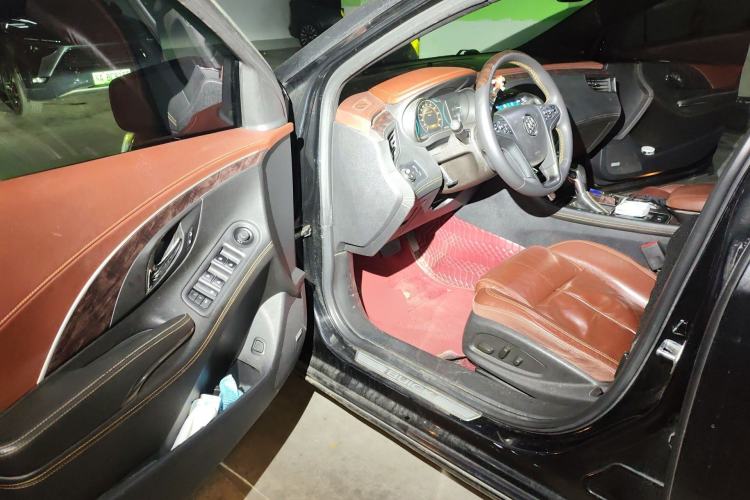 Used Buick LaCrosse 2013 2.4L SIDI Luxury Comfort Edition Driver Seat