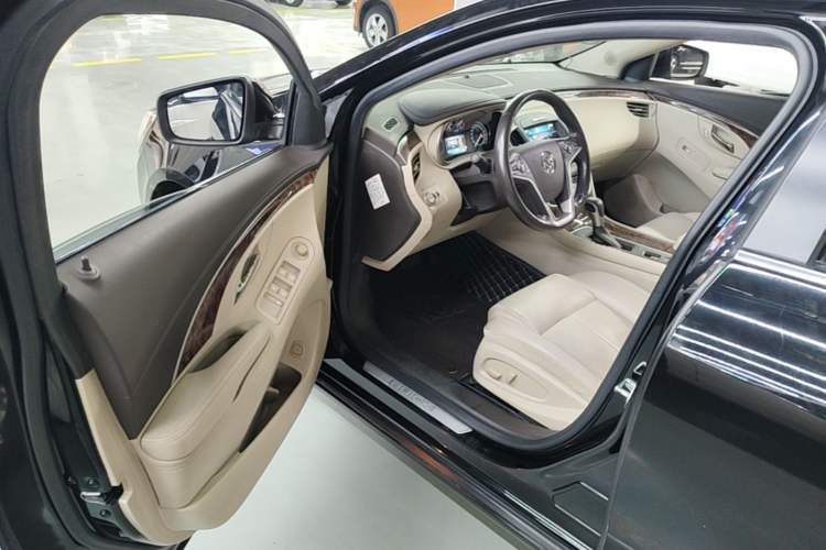 Used Buick LaCrosse 2013 2.4L SIDI Leading Comfort Version Driver Seat