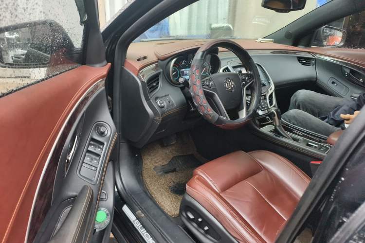 Used Buick LaCrosse 2013 2.4L SIDI Elite Comfort Version Driver Seat