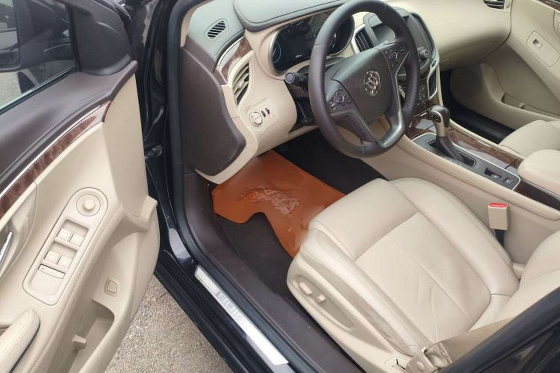Used Buick LaCrosse 2013 2.4L SIDI Leading Comfort Version Driver Seat
