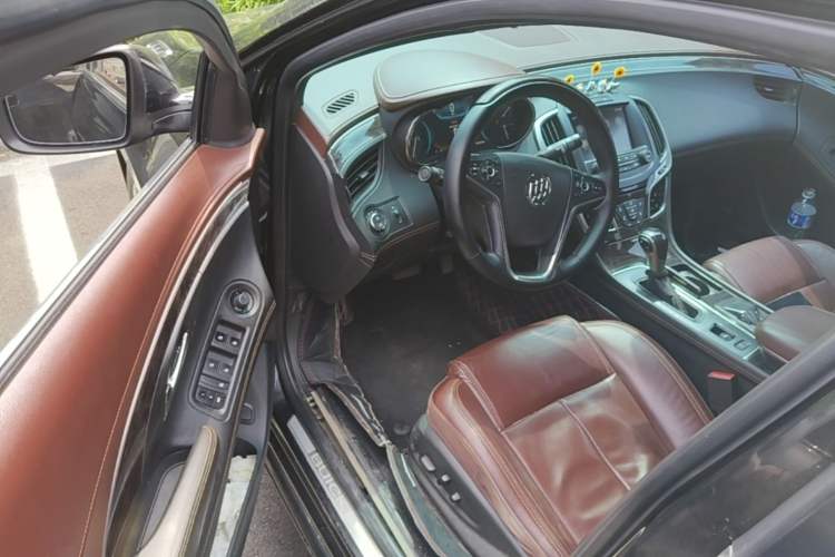 Used Buick LaCrosse 2013 2.4L SIDI Luxury Comfort Edition Driver Seat
