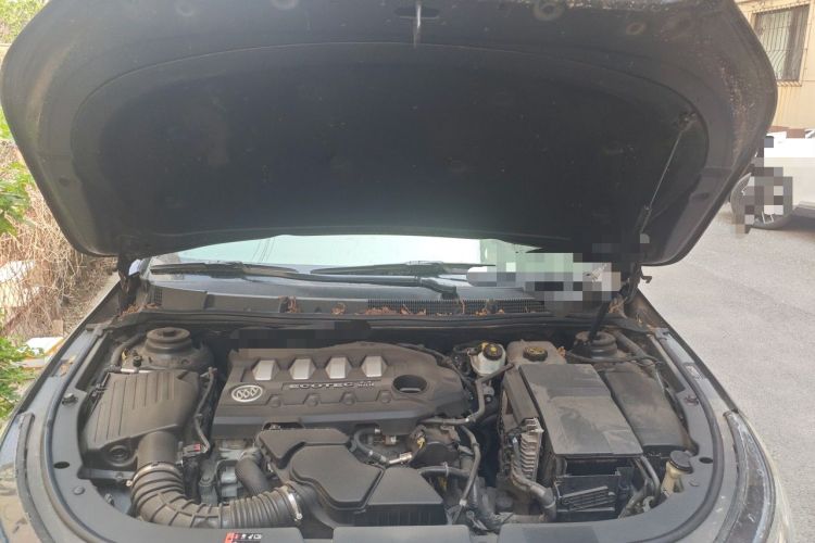 Used Buick LaCrosse 2013 2.4L SIDI Leading Comfort Version Engine Bay