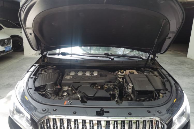Used Buick LaCrosse 2013 2.4L SIDI Elite Comfort Version Engine Bay