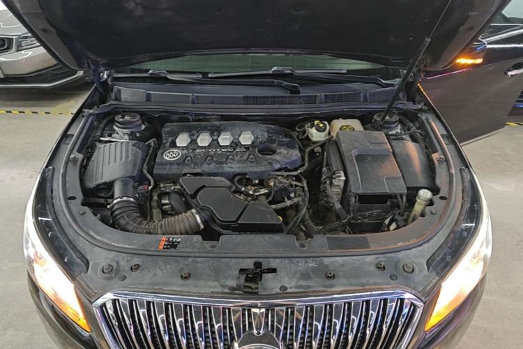 Used Buick LaCrosse 2013 2.4L SIDI Leading Comfort Version Engine Bay