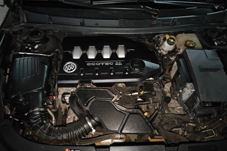 Used Buick LaCrosse 2013 2.4L SIDI Luxury Comfort Edition Engine Bay