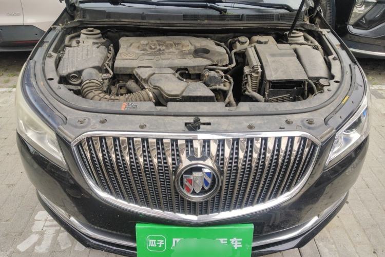 Used Buick LaCrosse 2013 2.4L SIDI Elite Comfort Version Engine Bay