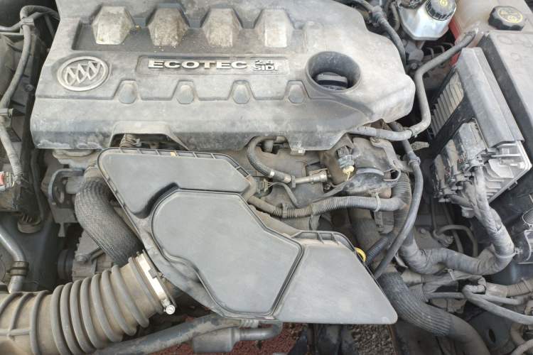 Used Buick LaCrosse 2013 2.4L SIDI Luxury Comfort Edition Engine Bay