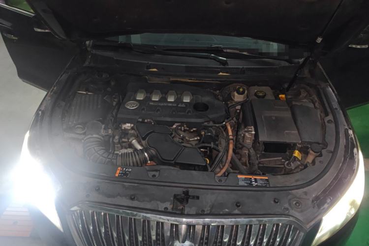Used Buick LaCrosse 2013 eAssist 2.4L Eco-Friendly Comfort Model Engine Bay