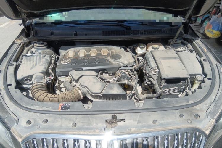 Used Buick LaCrosse 2013 2.4L SIDI Leading Comfort Version Engine Bay
