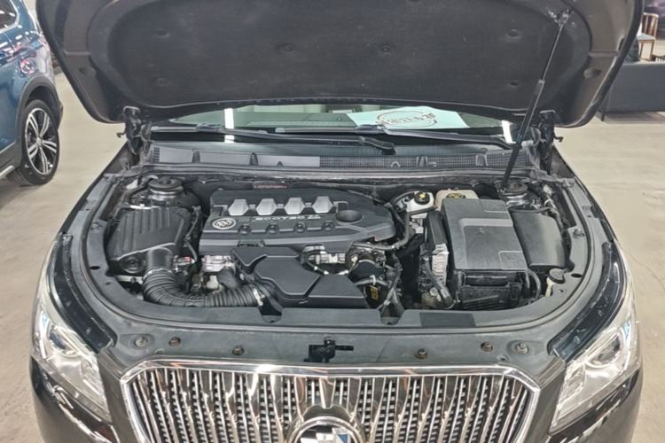 Used Buick LaCrosse 2013 2.4L SIDI Leading Comfort Version Engine Bay