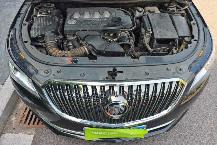 Used Buick LaCrosse 2013 2.4L SIDI Luxury Comfort Edition Engine Bay