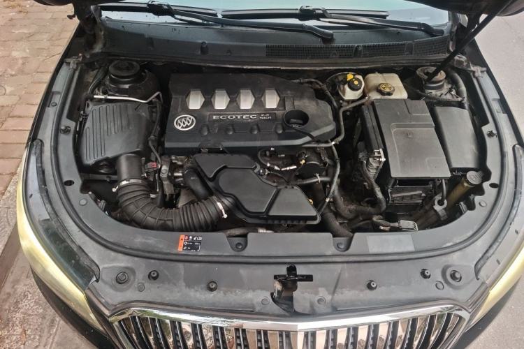 Used Buick LaCrosse 2013 2.4L SIDI Leading Comfort Version Engine Bay
