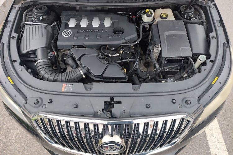 Used Buick LaCrosse 2013 2.4L SIDI Luxury Comfort Edition Engine Bay