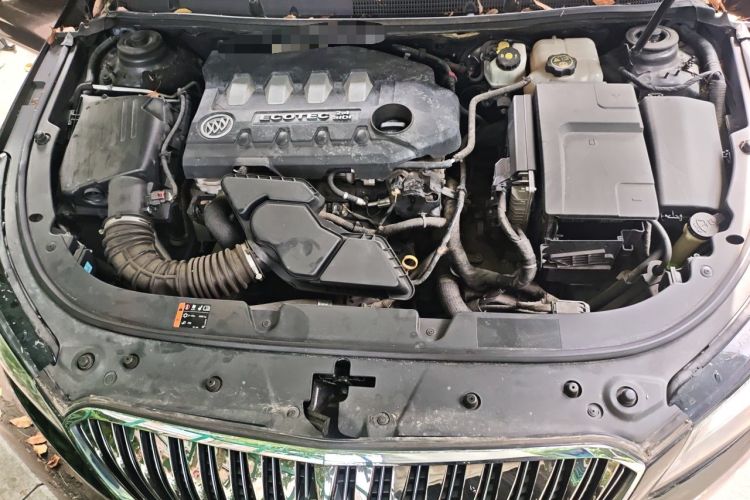Used Buick LaCrosse 2013 2.4L SIDI Leading Comfort Version Engine Bay
