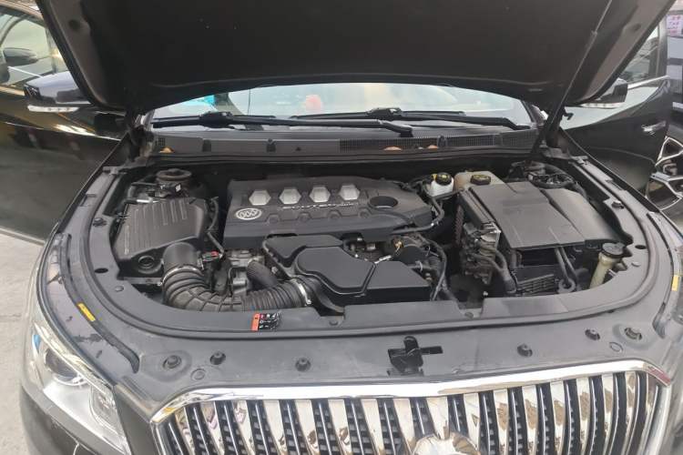 Used Buick LaCrosse 2013 2.4L SIDI Luxury Comfort Edition Engine Bay