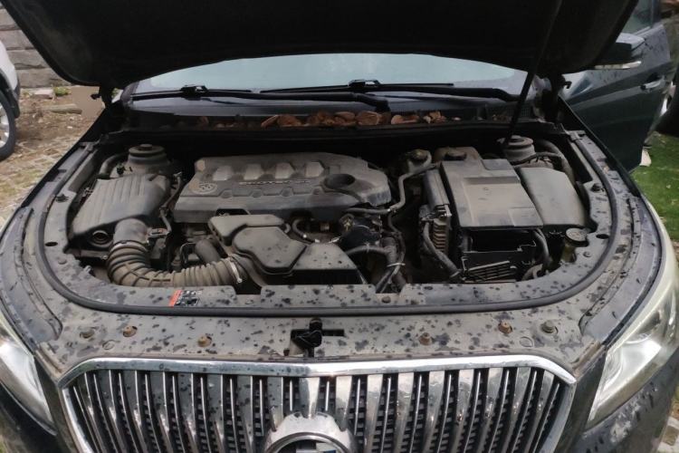 Used Buick LaCrosse 2013 2.4L SIDI Leading Comfort Version Engine Bay