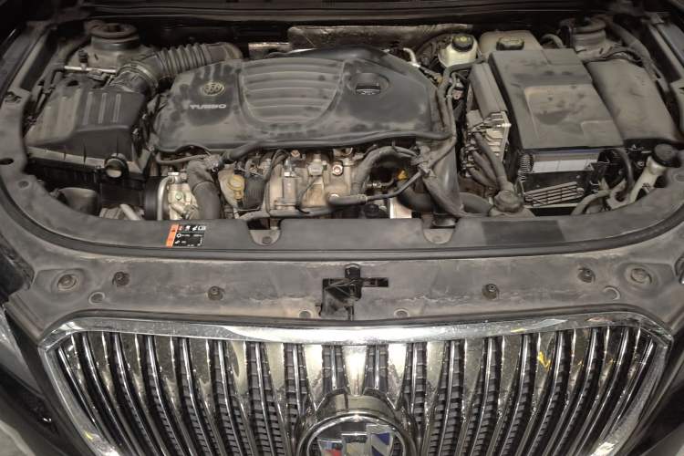 Used Buick LaCrosse 2013 2.0T SIDI Elite Tech Version Engine Bay