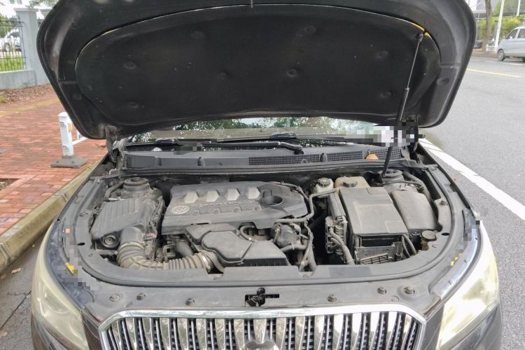 Used Buick LaCrosse 2013 2.4L SIDI Elite Comfort Version Engine Bay
