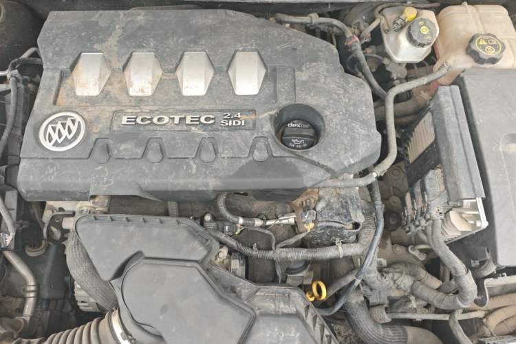 Used Buick LaCrosse 2013 2.4L SIDI Leading Comfort Version Engine Bay