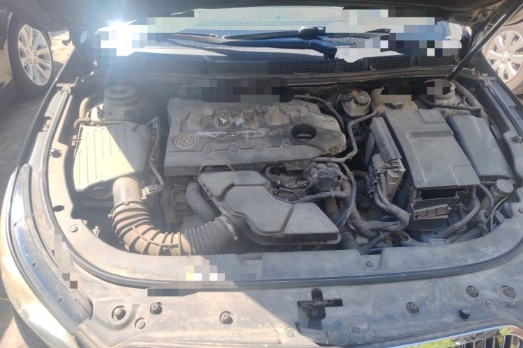 Used Buick LaCrosse 2013 2.4L SIDI Elite Comfort Version Engine Bay
