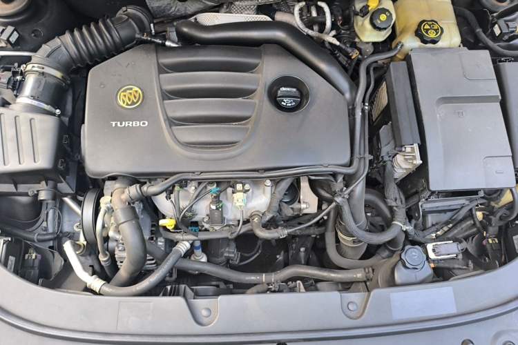 Used Buick LaCrosse 2013 2.0T SIDI Smart Luxury Flagship Edition Engine Bay