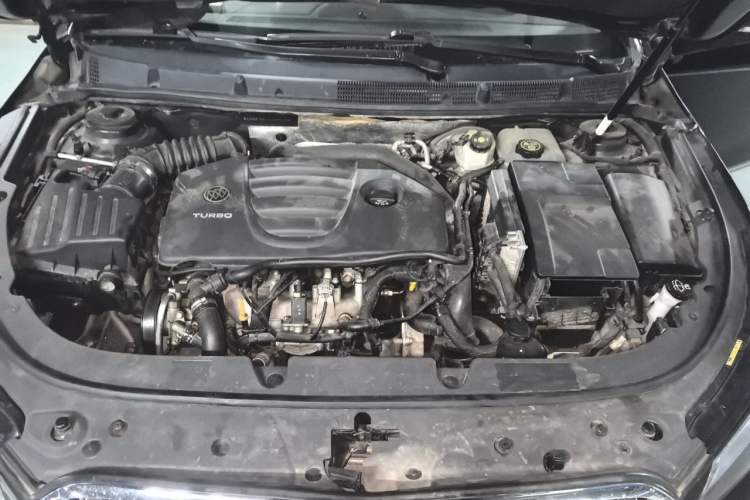 Used Buick LaCrosse 2013 2.0T SIDI Technology Version Engine Bay
