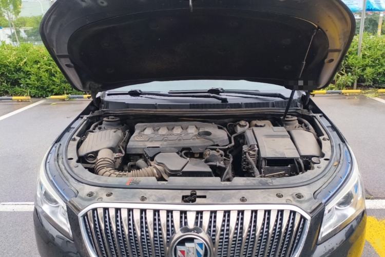 Used Buick LaCrosse 2013 2.4L SIDI Leading Comfort Version Engine Bay